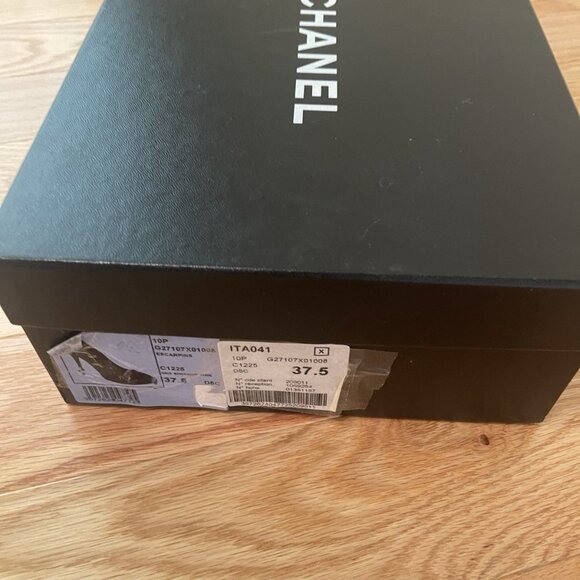 CHANEL Black Leather Satin Pumps Heels - Picture 13 of 15